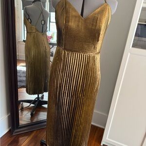 Elegant Gold Pleated Dress
